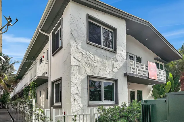 $5,000,000 | 1561 Jefferson Avenue, Miami Beach, FL 33139