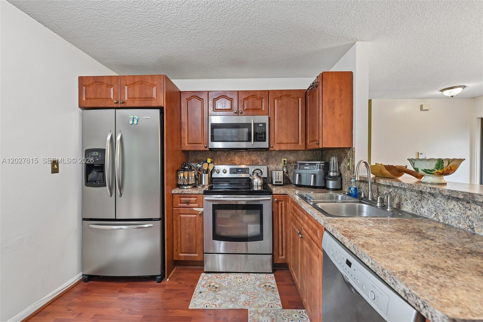3461 Cluster Road Miramar, FL 33025 - Photo 11 of 31