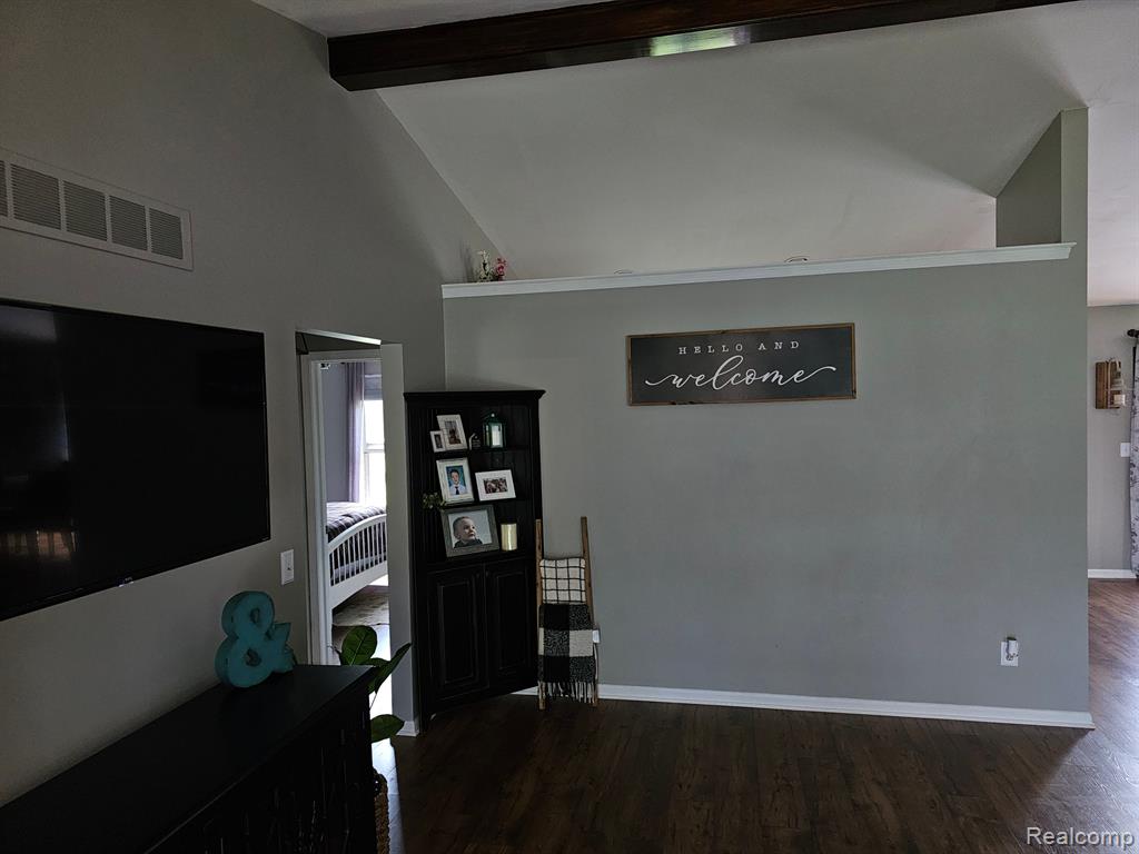 5765 Roberts Road Marine City, MI 48039 - Photo 6 of 39