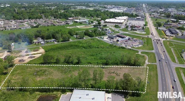 $825,000 | 5269 Hinkleville Road, Paducah, KY 42001