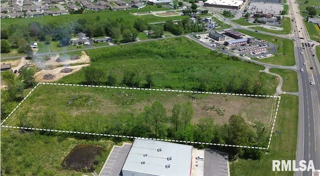 $825,000 | 5269 Hinkleville Road, Paducah, KY 42001