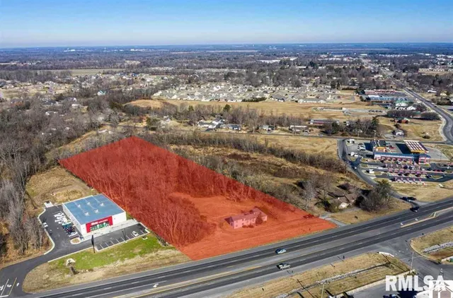 $825,000 | 5269 Hinkleville Road, Paducah, KY 42001