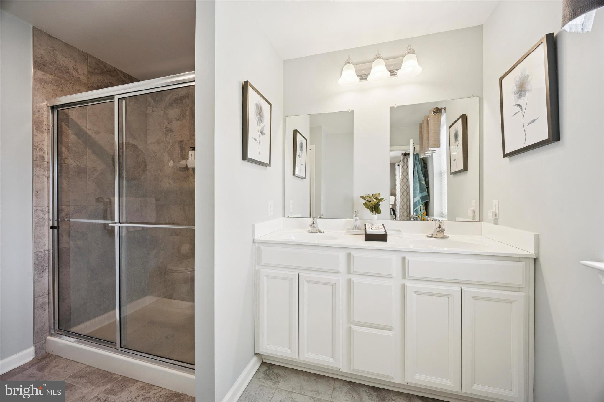 103 Edgewater Court Quakertown, PA 18951 - Photo 15 of 25 Primary bath, walk in shower, linen closet