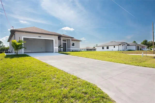 $390,000 | 3115 2nd Street Southwest, Lehigh Acres, FL 33976