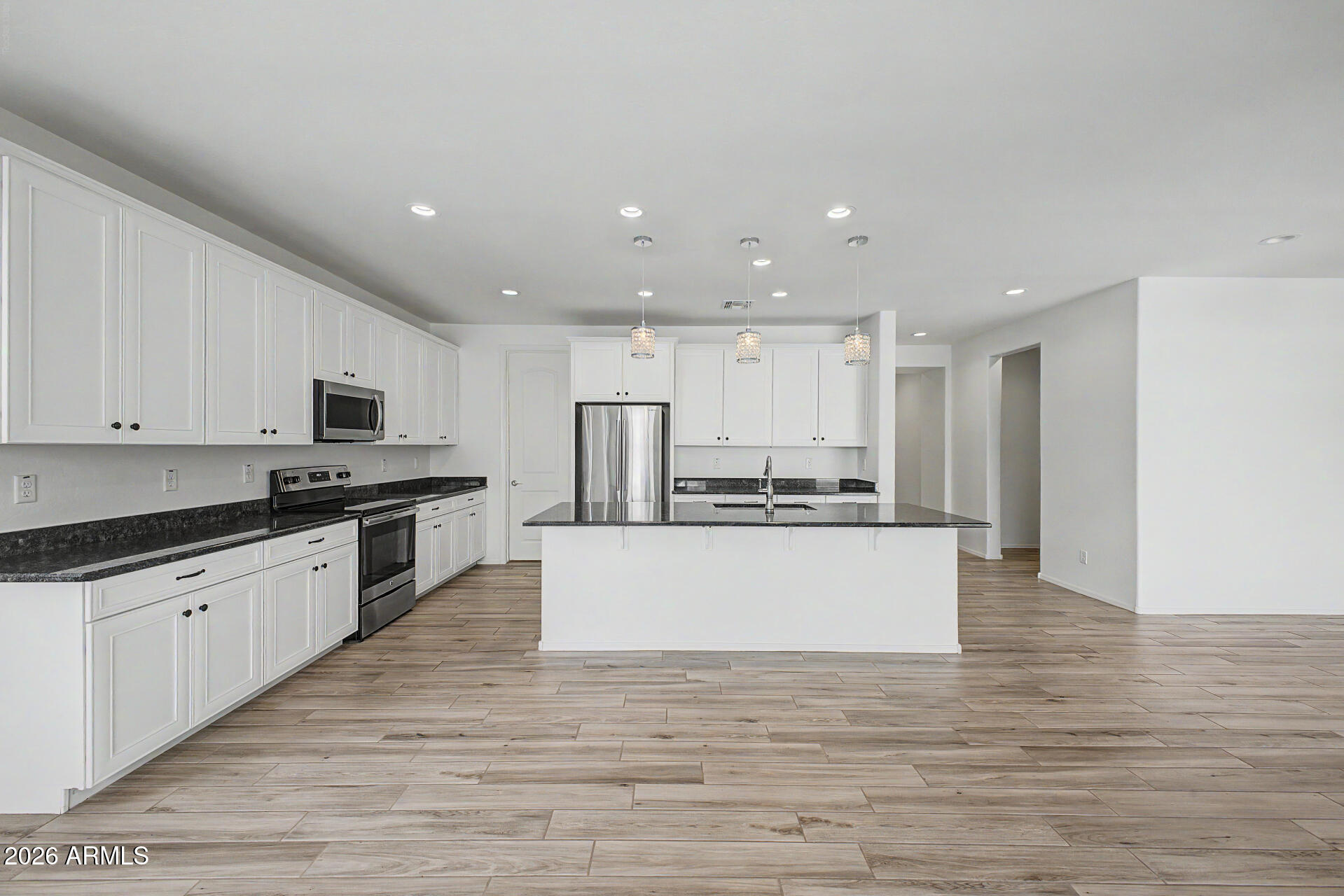 8010 West Atlantis Way Phoenix, AZ 85043 - Photo 19 of 41