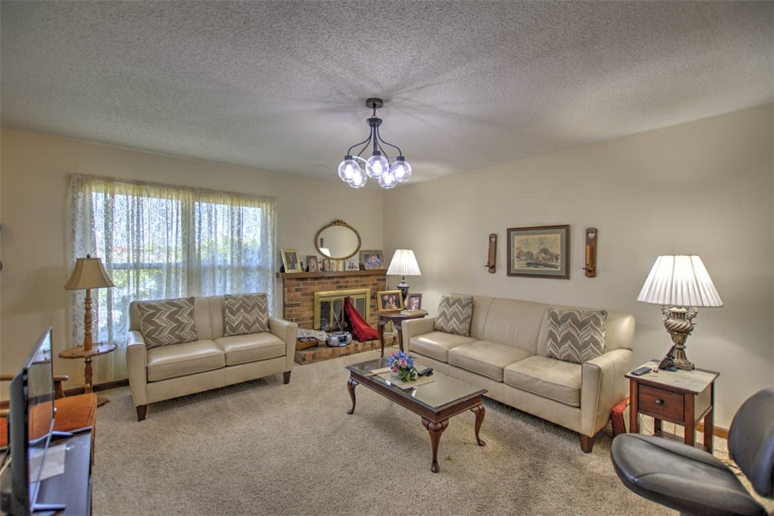 2061 East Mill Stone Road Decatur, IL 62526 - Photo 2 of 11