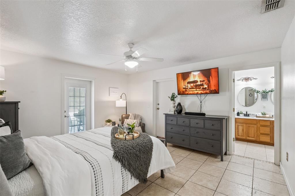 23211 Outback Lane Eustis, FL 32736 - Photo 12 of 37