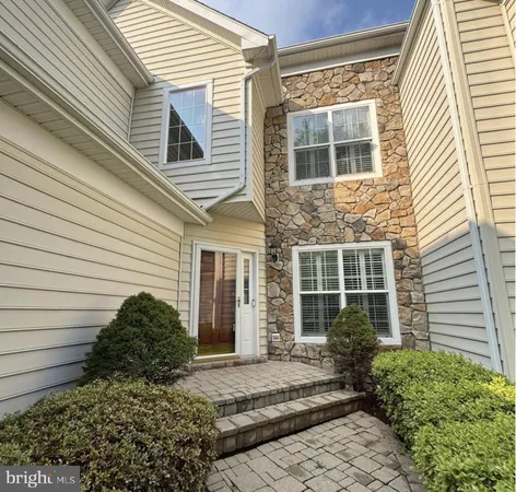 $4,200 | 19913 Naples Lakes Terrace, Ashburn, VA 20147