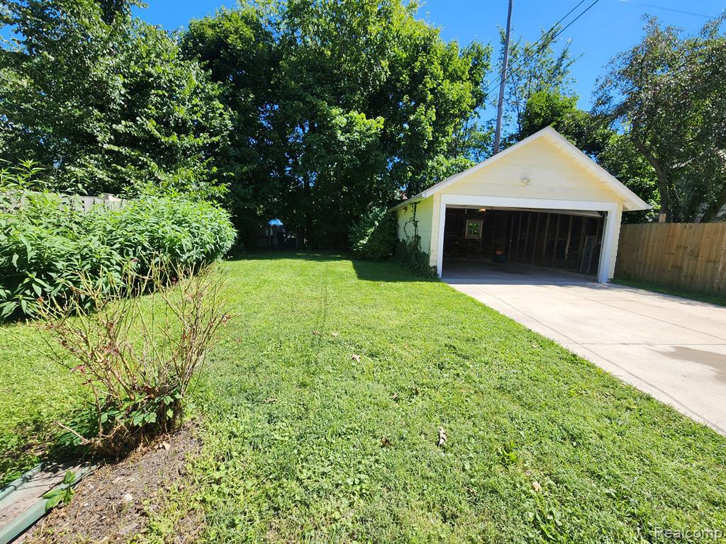 167 Cherokee Road Pontiac, MI 48341 - Photo 33 of 35