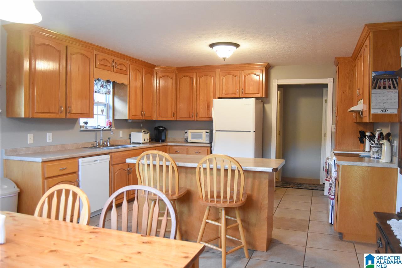 1584 Mark Green Road Jacksonville, AL 36265 - Photo 4 of 47