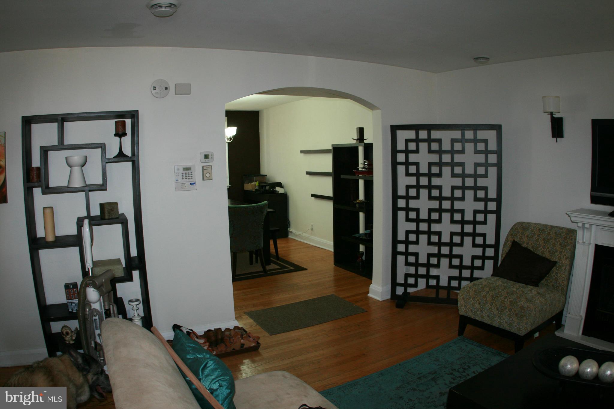 429 Academy Road Catonsville, MD 21228 - Photo 4 of 26 a living room with furniture
