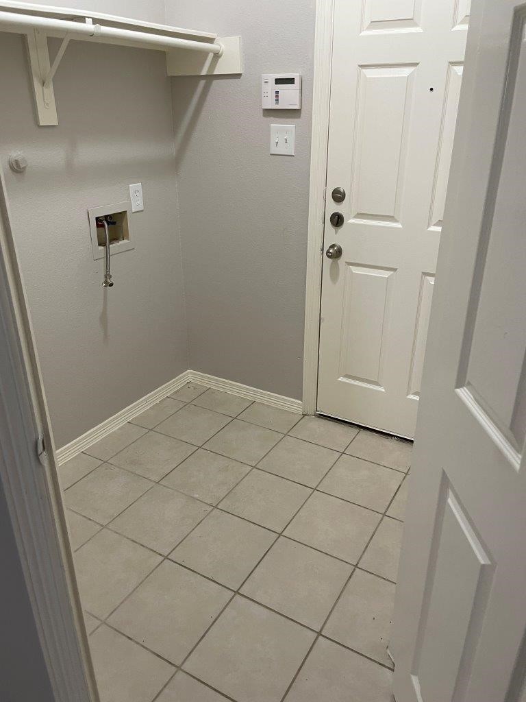 827 Chase View Drive Bacliff, TX 77518 - Photo 27 of 30 a view of cupboard