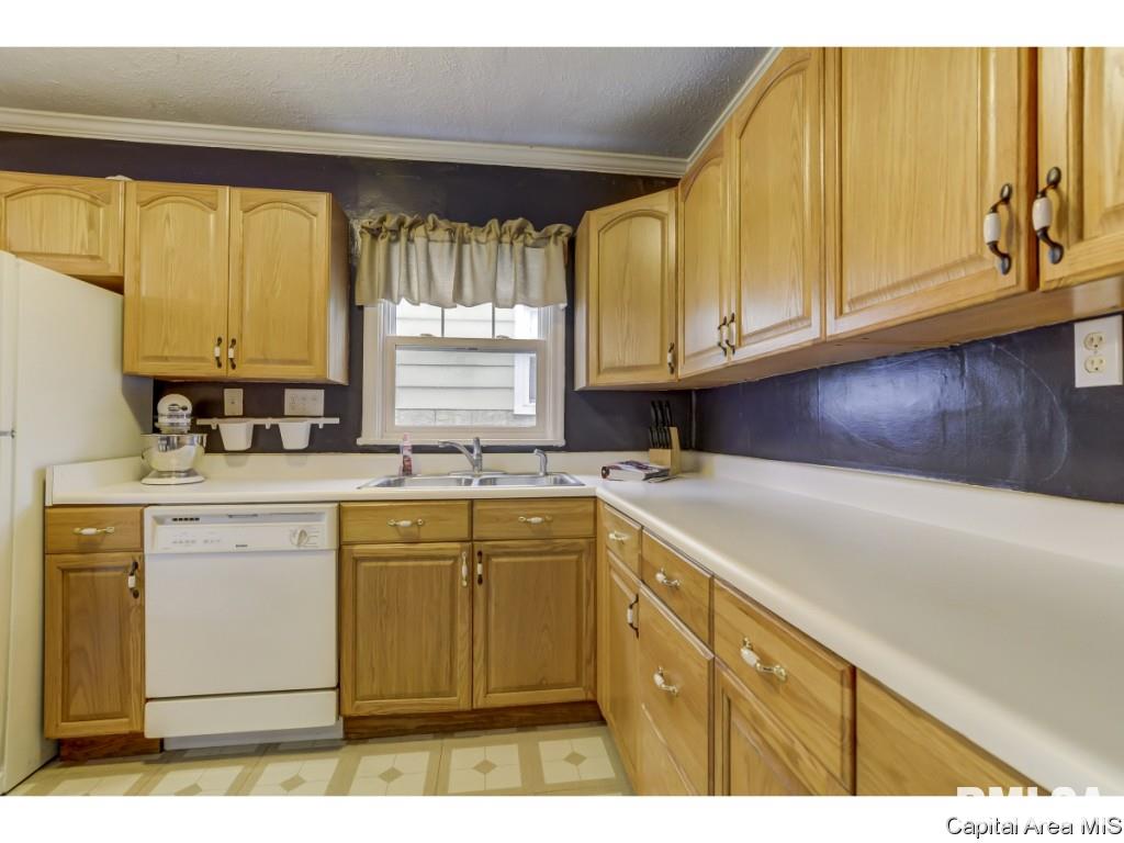 2409 South Pasfield Street Springfield, IL 62704 - Photo 11 of 30