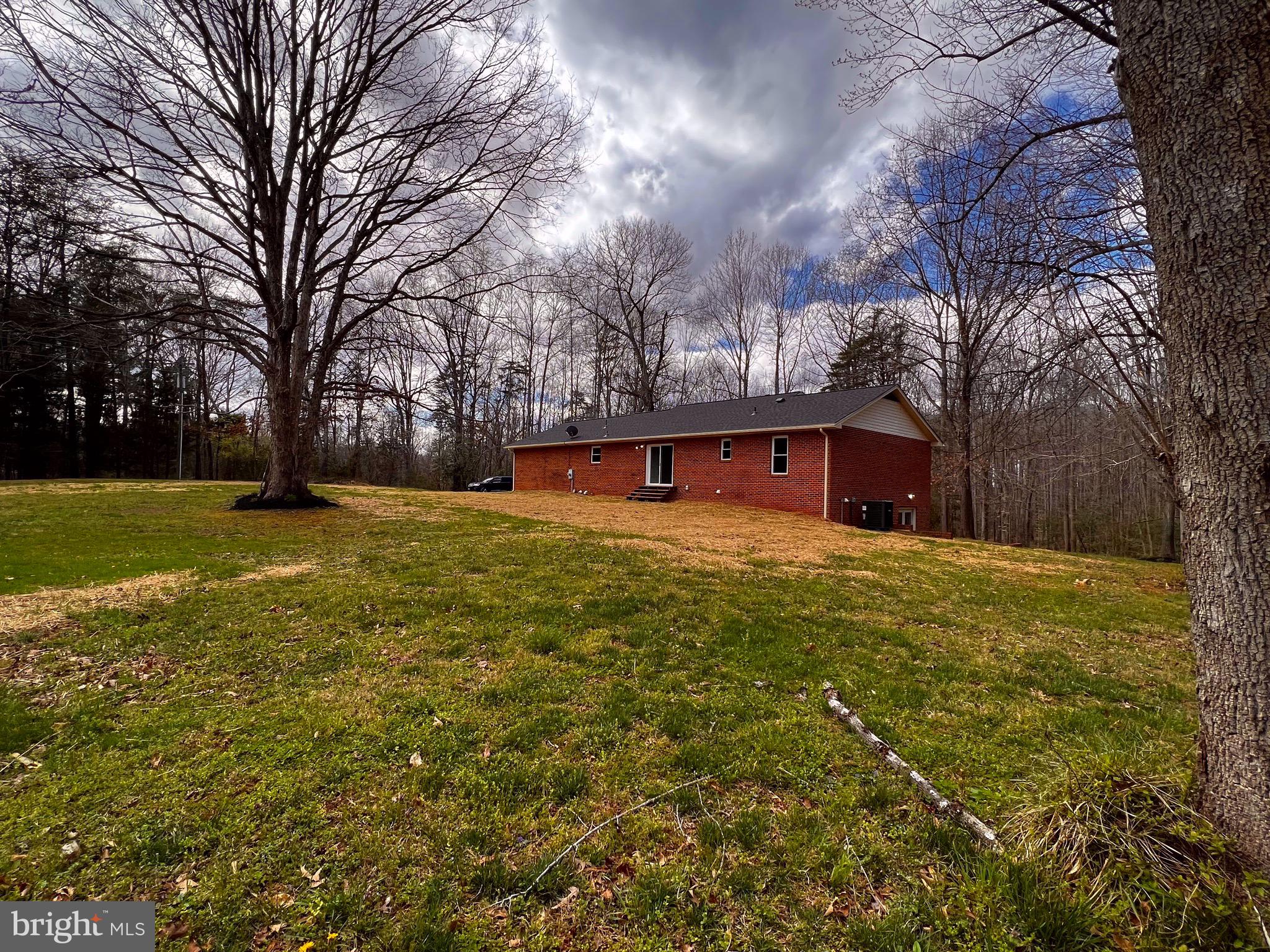 4292 Sumerduck Road Sumerduck, VA 22742 - Photo 48 of 68 Over 5 acres!