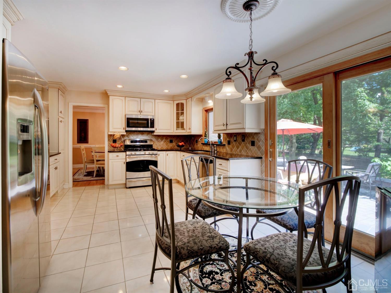290 Dunhams Corner Road East Brunswick, NJ 08816 - Photo 14 of 28 Gallery Image 14