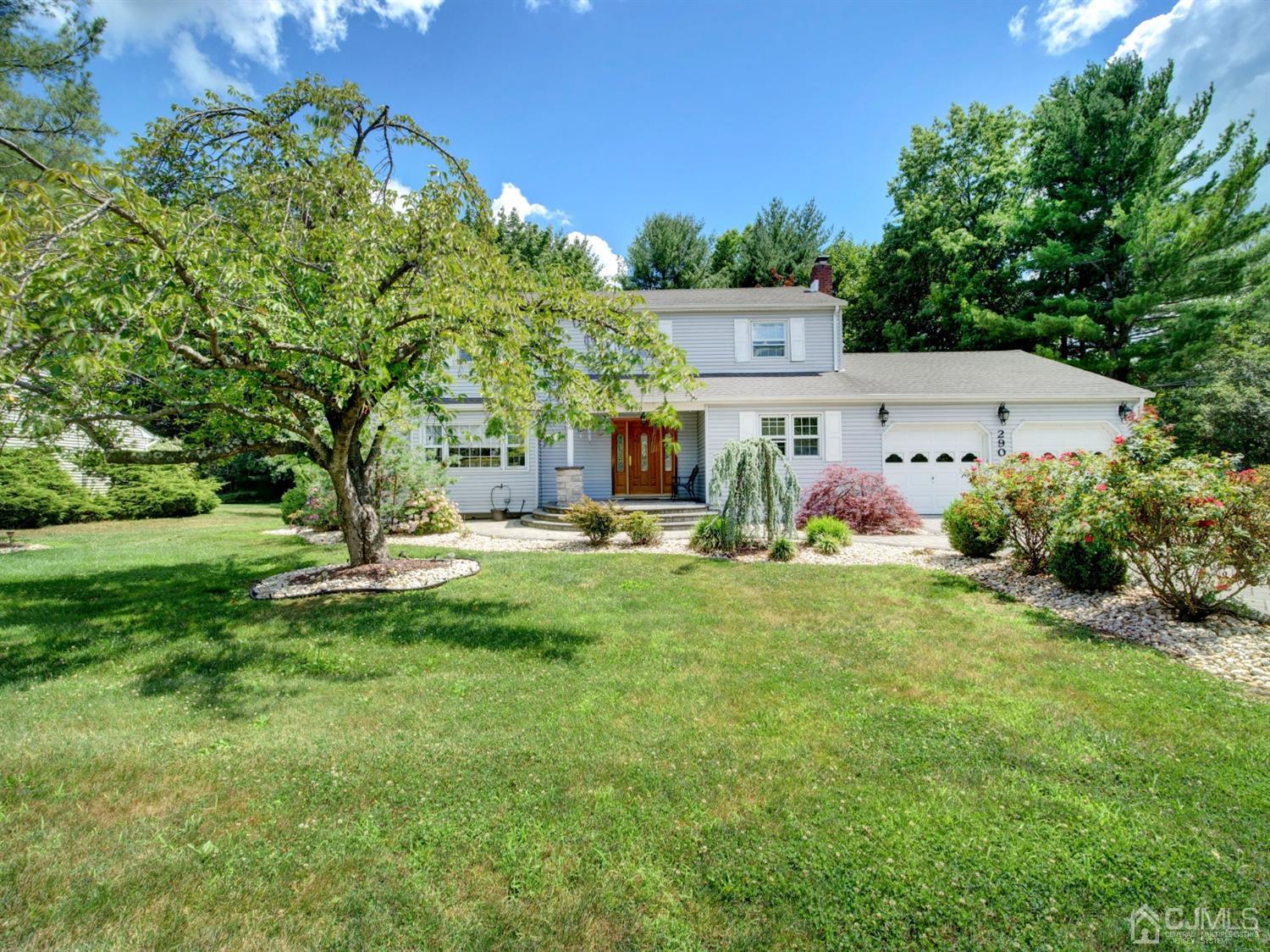 290 Dunhams Corner Road East Brunswick, NJ 08816 - Photo 3 of 28 Gallery Image 3