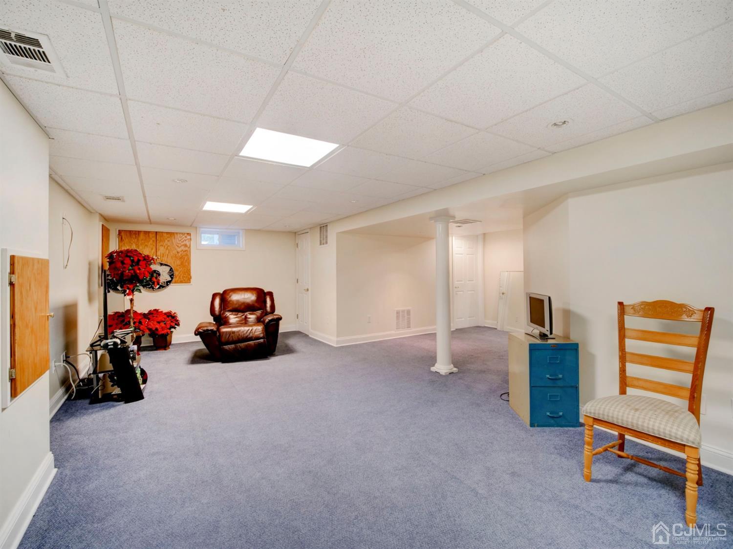 290 Dunhams Corner Road East Brunswick, NJ 08816 - Photo 21 of 28 Gallery Image 21