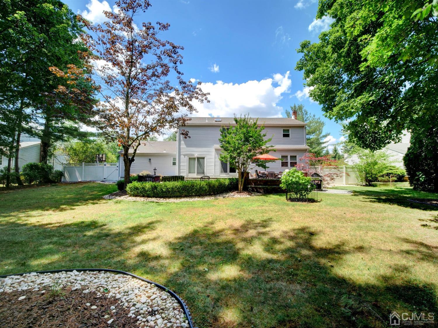 290 Dunhams Corner Road East Brunswick, NJ 08816 - Photo 8 of 28 Gallery Image 8
