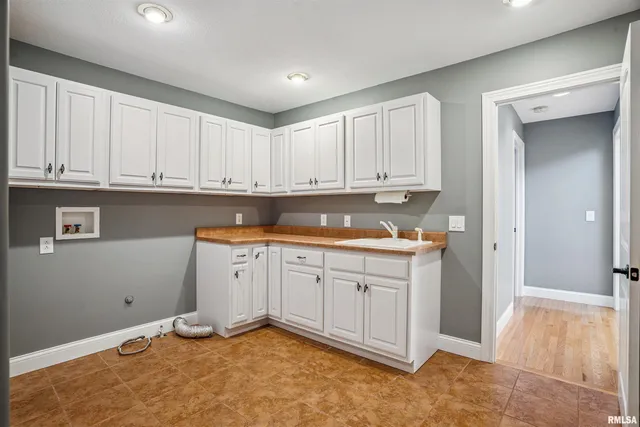 $540,000 | 21604 River Road North, Cordova, IL 61242