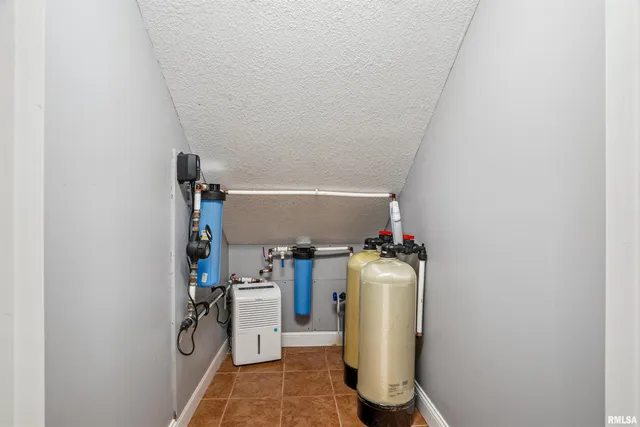 $540,000 | 21604 River Road North, Cordova, IL 61242