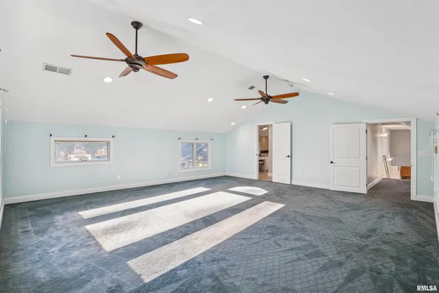 $540,000 | 21604 River Road North, Cordova, IL 61242