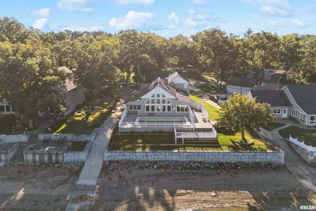 $540,000 | 21604 River Road North, Cordova, IL 61242