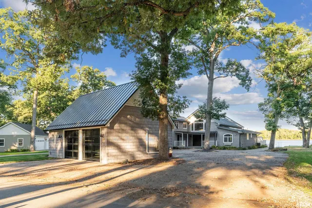 $540,000 | 21604 River Road North, Cordova, IL 61242