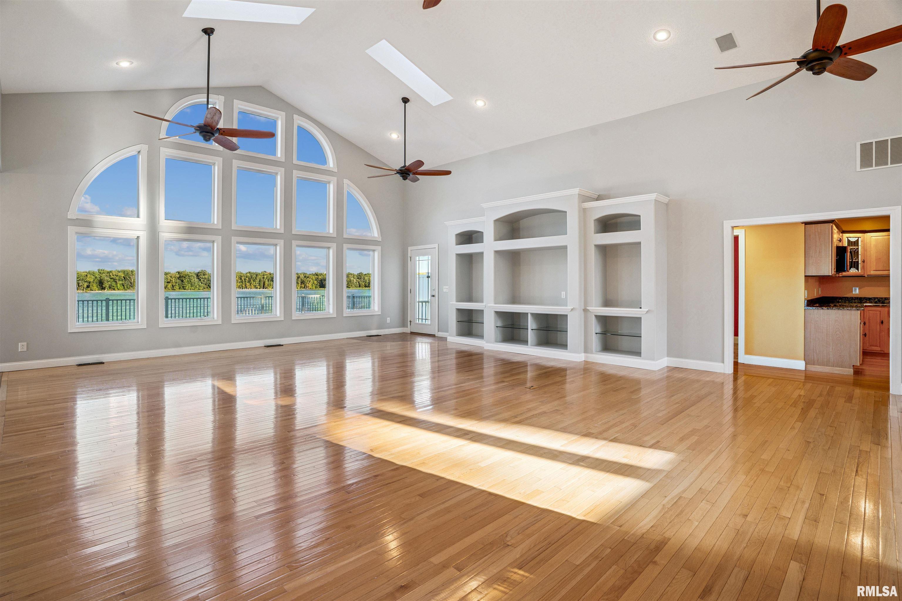 21604 River Road North Cordova, IL 61242 - Photo 7 of 39