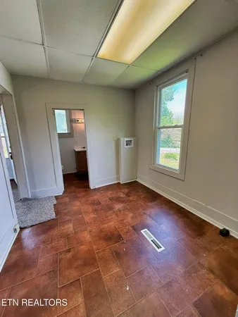 $129,900 | 608 Wright Street, Jellico, TN 37762