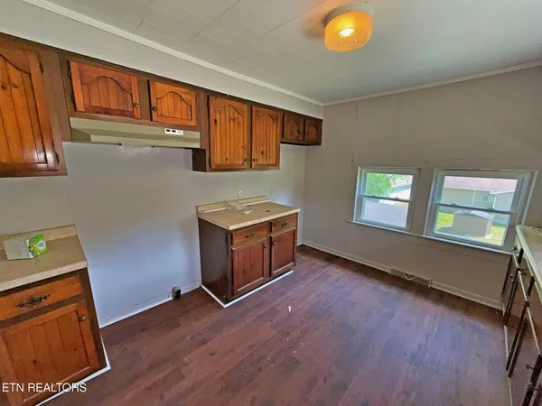 $129,900 | 608 Wright Street, Jellico, TN 37762