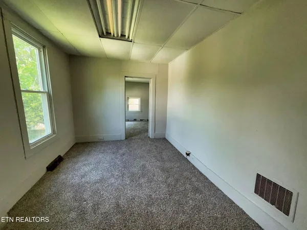 $129,900 | 608 Wright Street, Jellico, TN 37762
