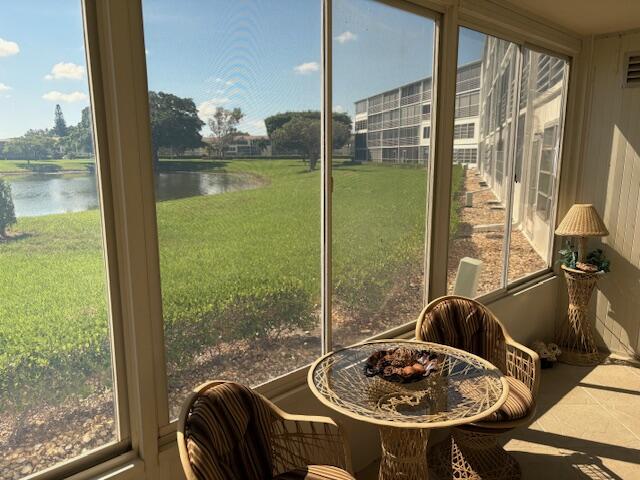 1015 Cornwall East, Unit 1015 Boca Raton, FL 33434 - Photo 18 of 20 Patio w/lake view