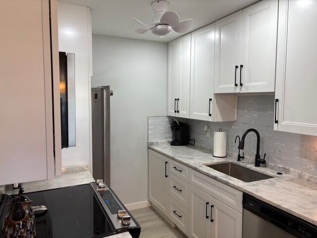 1015 Cornwall East, Unit 1015 Boca Raton, FL 33434 - Photo 2 of 20 Kitchen