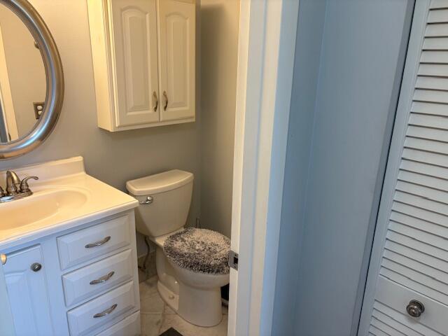 1015 Cornwall East, Unit 1015 Boca Raton, FL 33434 - Photo 10 of 20 Half Bathroom