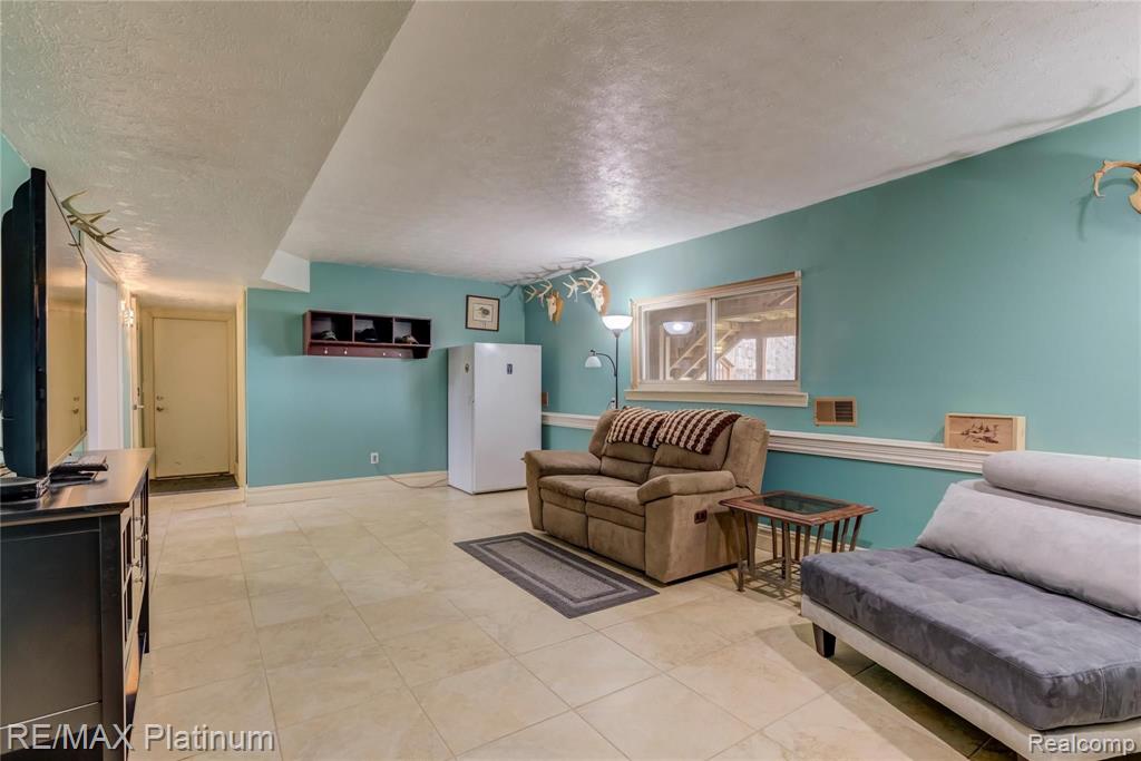 15580 Graves Road Pinckney, MI 48169 - Photo 24 of 29