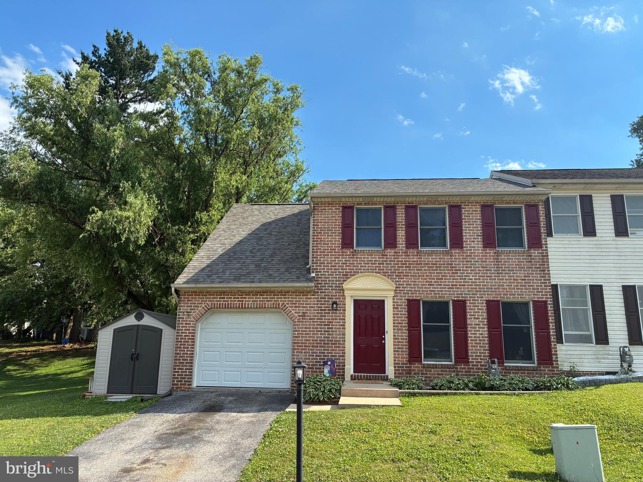 220 Boxwood Road Manchester, PA 17345 - Photo 1 of 33 Front