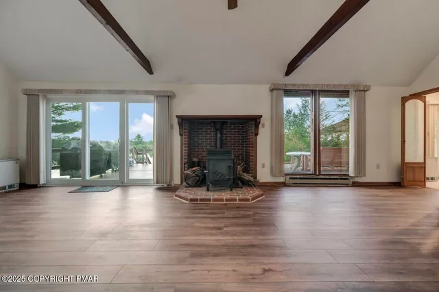 $1,100,000 | 86 Longfellow Circle, Albrightsville, PA 18210