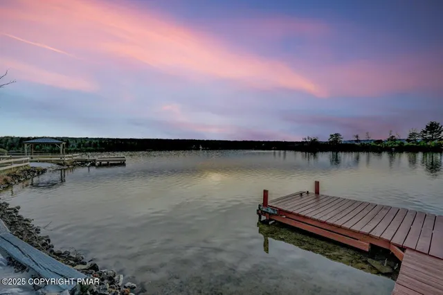 $1,100,000 | 86 Longfellow Circle, Albrightsville, PA 18210