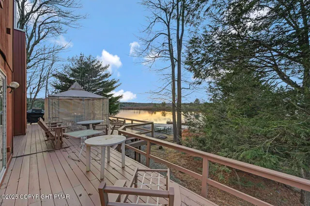 $1,100,000 | 86 Longfellow Circle, Albrightsville, PA 18210