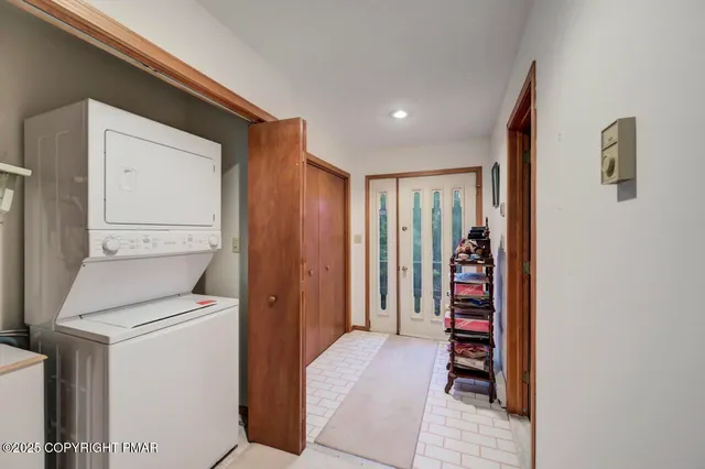 $1,100,000 | 86 Longfellow Circle, Albrightsville, PA 18210