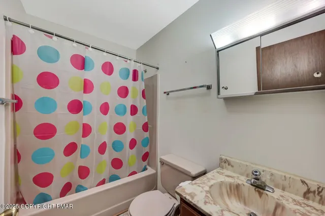 $1,100,000 | 86 Longfellow Circle, Albrightsville, PA 18210