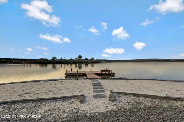 $1,100,000 | 86 Longfellow Circle, Albrightsville, PA 18210