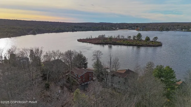 $1,100,000 | 86 Longfellow Circle, Albrightsville, PA 18210