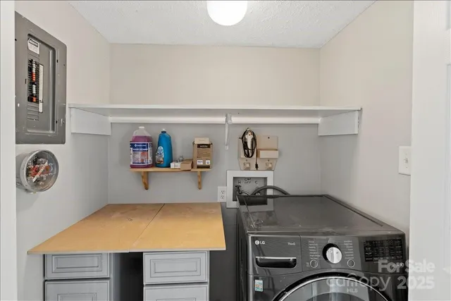 $319,000 | 6610 Point Comfort Lane, Charlotte, NC 28226