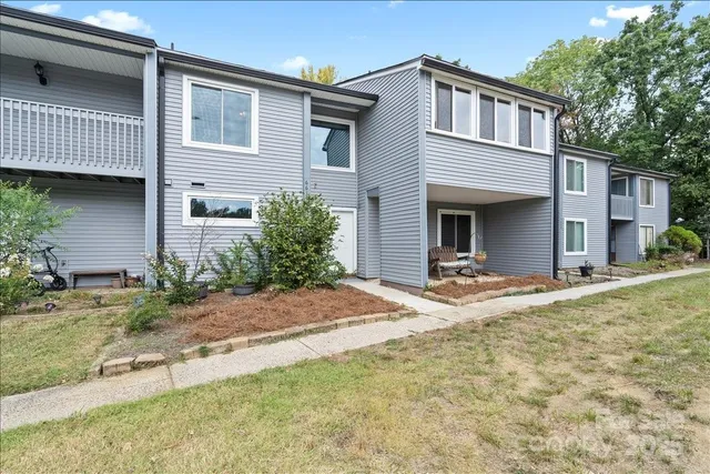 a view of a house with entertaining space