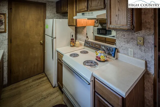 $178,000 | 35 Maple Drive, Unit B, Banner Elk, NC 28604