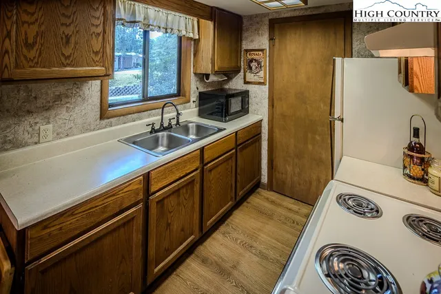 $178,000 | 35 Maple Drive, Unit B, Banner Elk, NC 28604