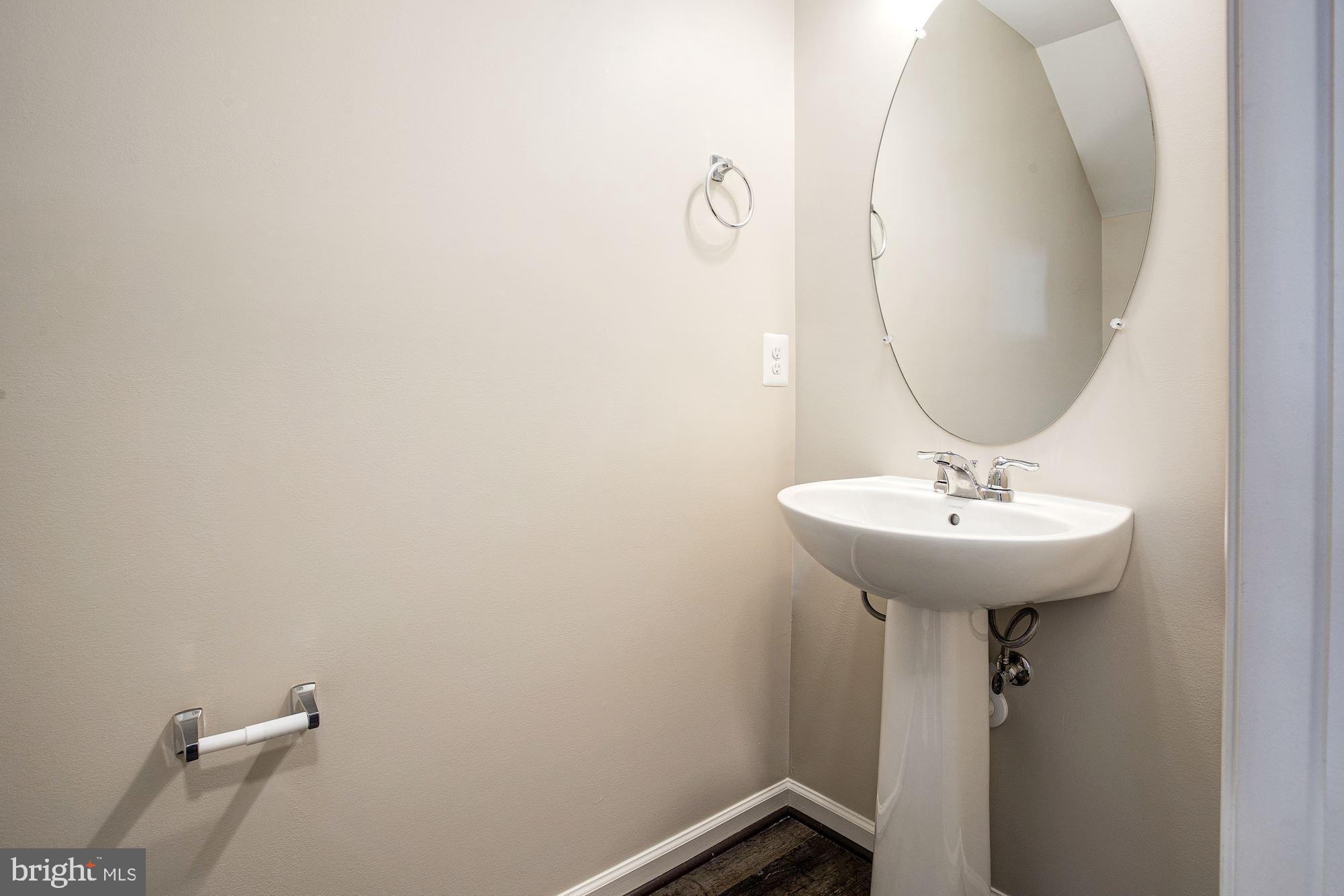 914 Sandy Run Road Baltimore, MD 21220 - Photo 16 of 34 Powder Room