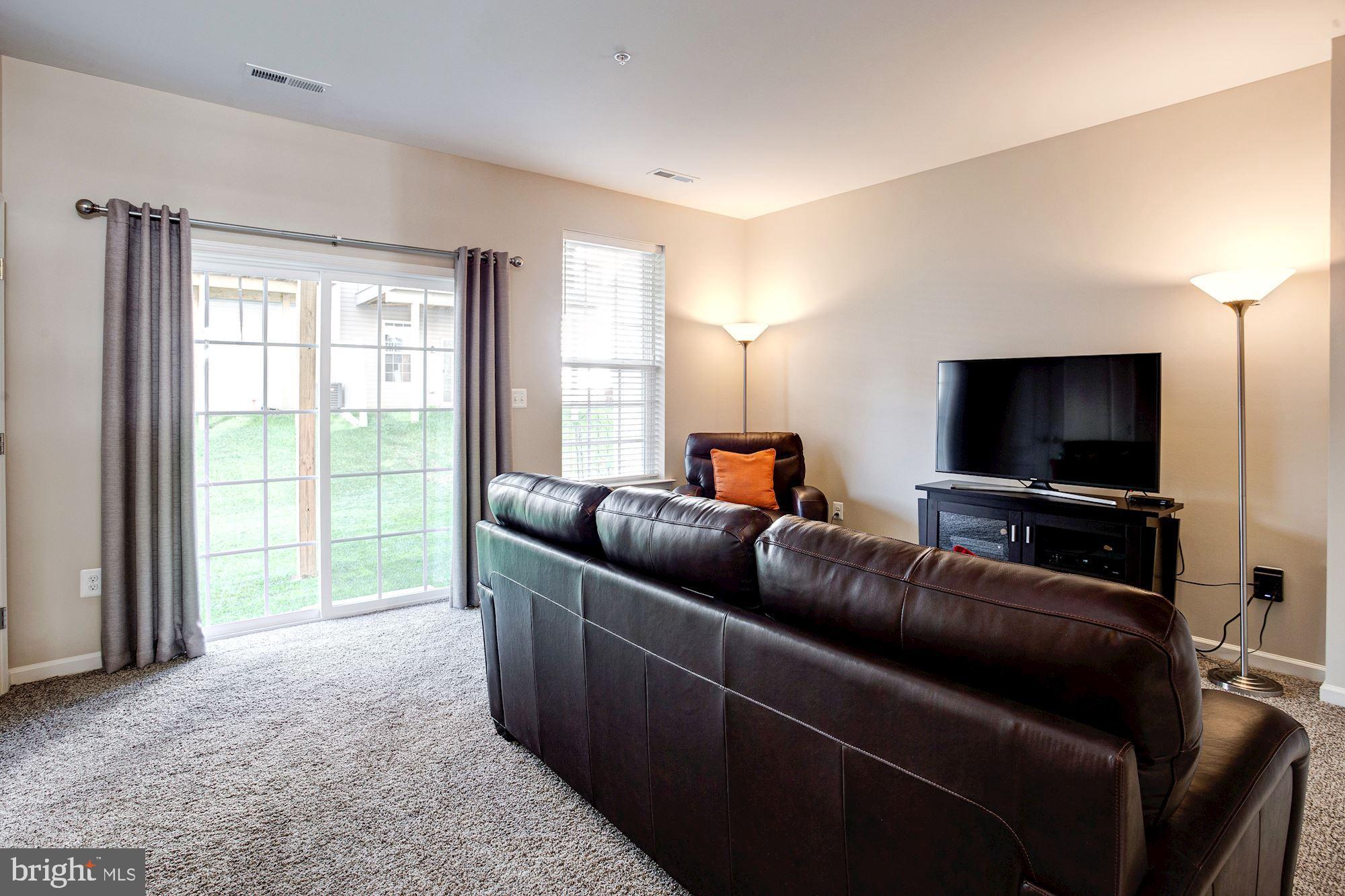 914 Sandy Run Road Baltimore, MD 21220 - Photo 23 of 34 Family Room