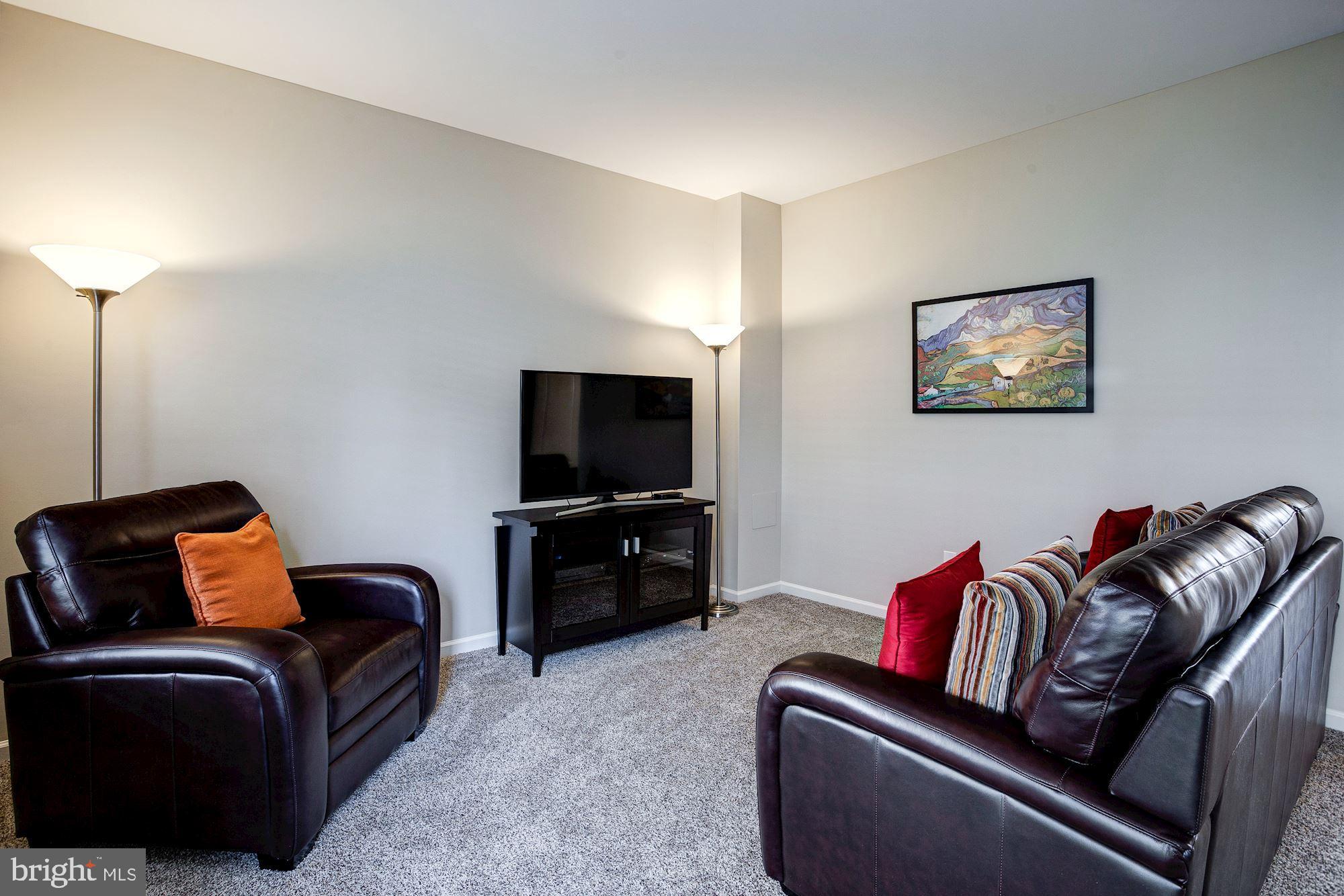 914 Sandy Run Road Baltimore, MD 21220 - Photo 25 of 34 Family Room